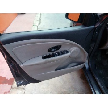 renault megane iii berlina 5 p del año 2009