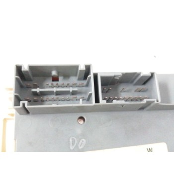 Recambio de caja reles / fusibles para fiat stilo (192) 1.9 8v jtd cat referencia OEM IAM 51758251  