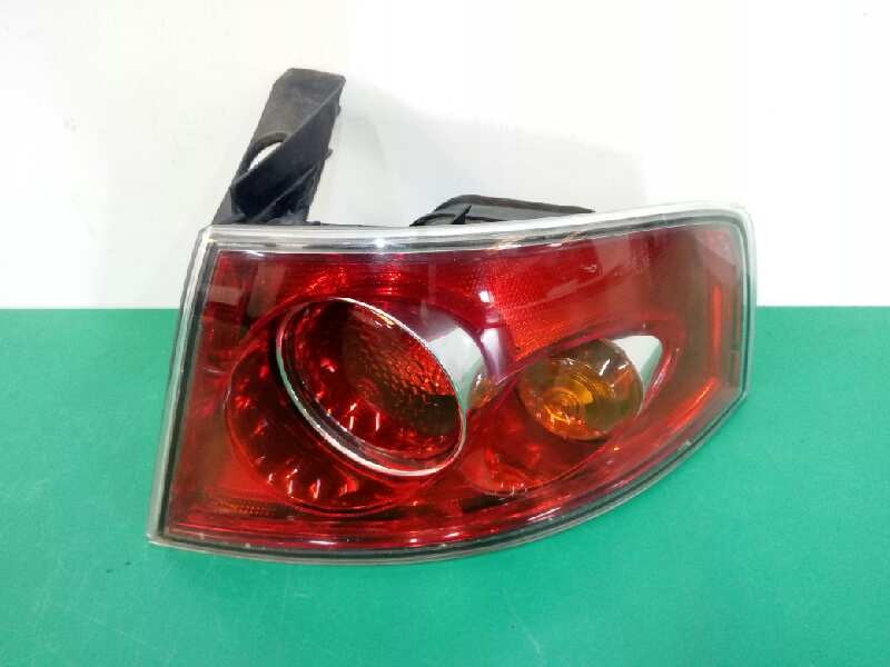 Recambio de piloto trasero derecho para seat ibiza (6l1) sport rider referencia OEM IAM 6L6945096C  