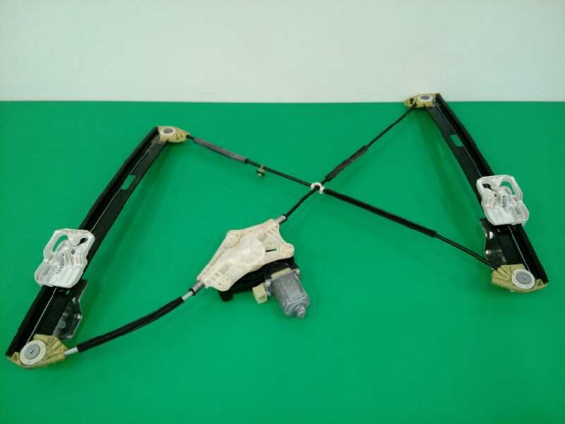 Recambio de elevalunas delantero izquierdo para seat leon sc (5f5) fr referencia OEM IAM 5F3837461C 5Q0959801B Recambio de elevalunas delantero izquierdo para seat leon sc (5f5) fr referencia OEM IAM 5F3837461C 5Q0959801B