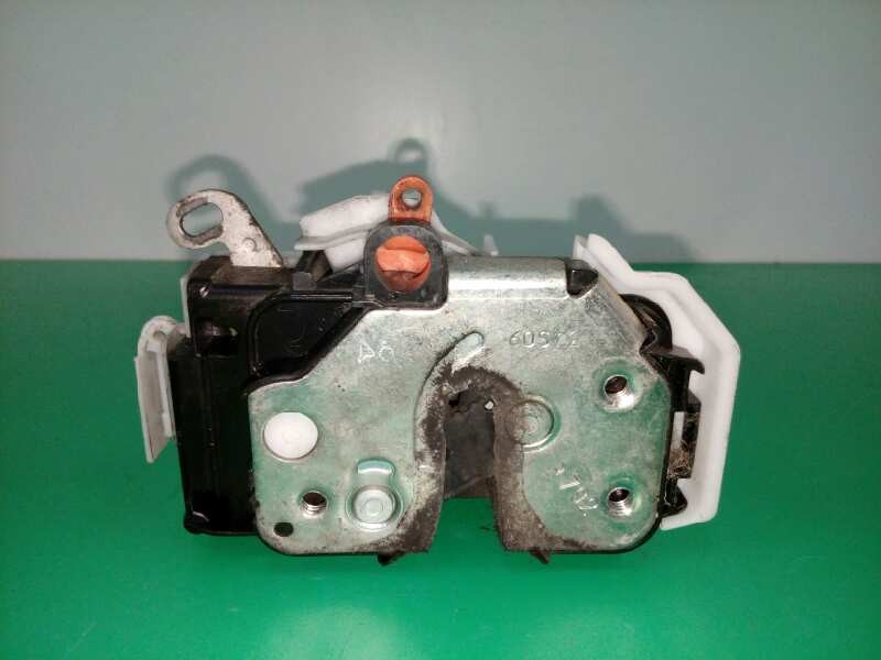 Recambio de cerradura puerta delantera izquierda para fiat fiorino básico referencia OEM IAM 1365229080  