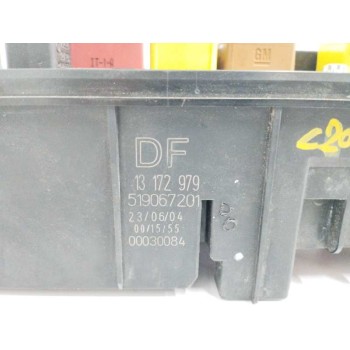 Recambio de caja reles / fusibles para opel vectra c berlina 1.9 16v cdti cat (z 19 dth / lrd) referencia OEM IAM 13172979 51906