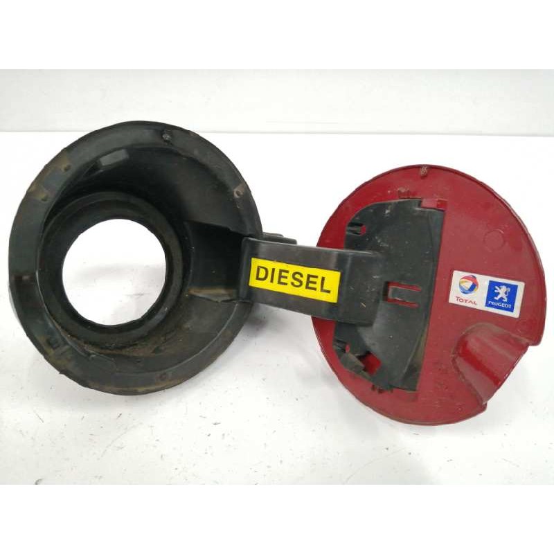 TAPA EXTERIOR COMBUSTIBLE