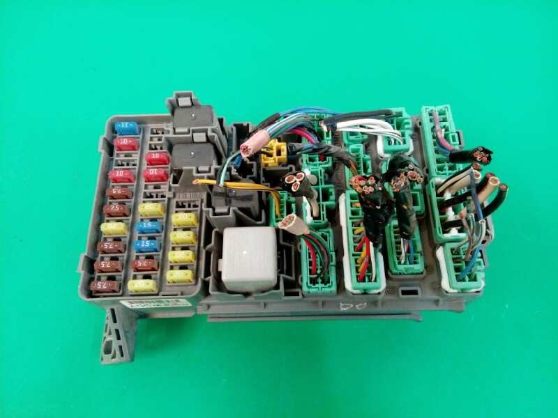 Recambio de caja reles / fusibles para honda cr-v (rd8) referencia OEM IAM S9AW12000  