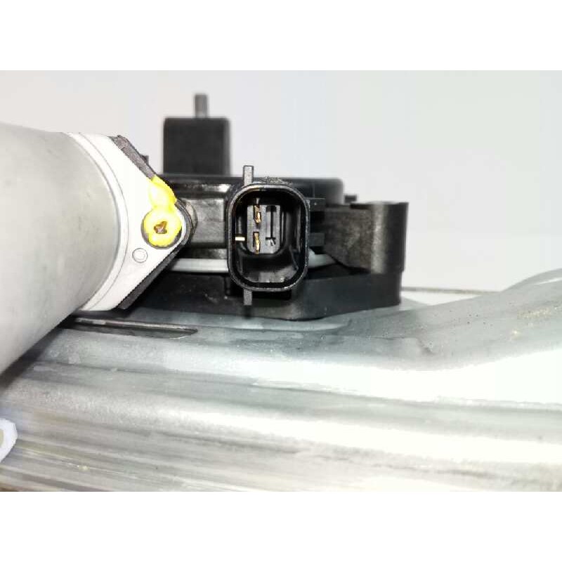 ELEVALUNAS TRASERO IZQUIERDO