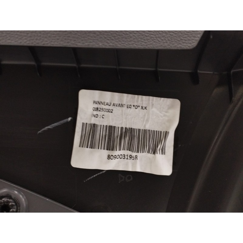 GUARNECIDO PUERTA DELANTERA DERECHA