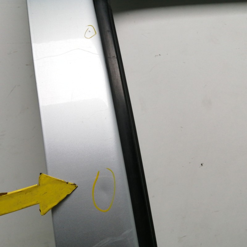 PUERTA TRASERA IZQUIERDA OBSERVAR FOTOS