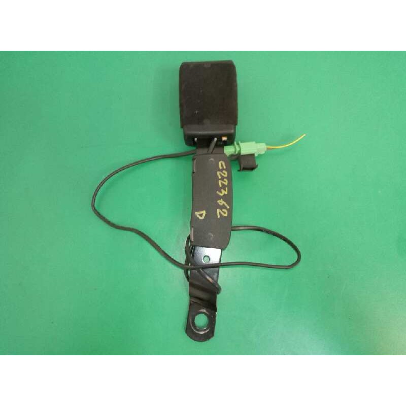 Recambio de enganche cinturon derecho para seat ibiza (6p1) style referencia OEM IAM 6P0857756C  