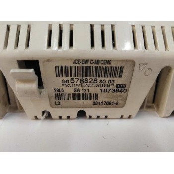 Recambio de pantalla multifuncion para citroën c4 berlina 1.4 16v referencia OEM IAM 9657882880  