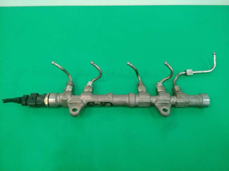 Recambio de rampa inyectora para fiat doblo active referencia OEM IAM 55234437 0445214217 
