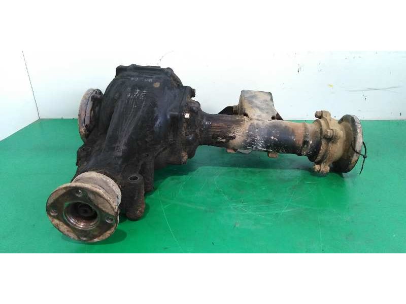 Recambio de diferencial delantero para nissan terrano/terrano.ii (r20) 2.7 turbodiesel referencia OEM IAM 38511623007  