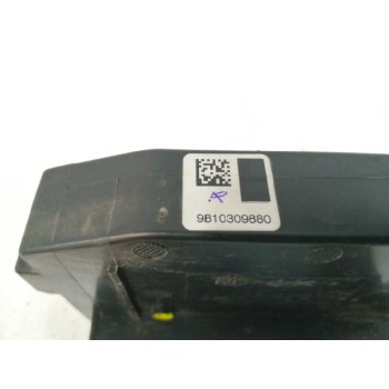 Recambio de cerradura puerta trasera derecha para peugeot 308 sw 1.2 12v e-thp referencia OEM IAM 9810309880  