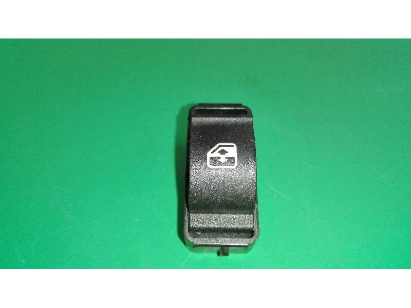Recambio de mando elevalunas delantero derecho para iveco daily ka 2.3 diesel cat referencia OEM IAM   