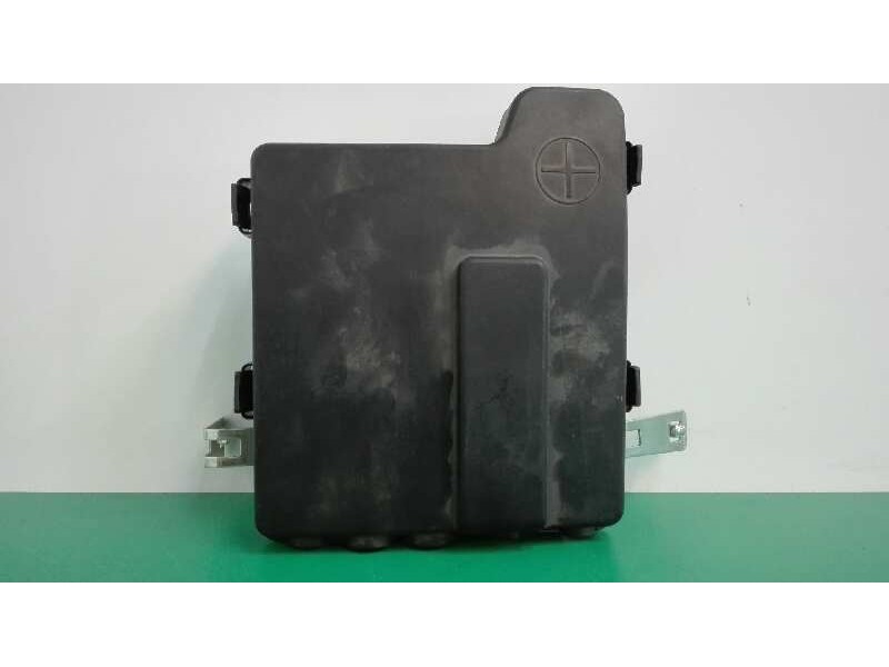 Recambio de caja reles / fusibles para iveco daily ka 2.3 diesel cat referencia OEM IAM 5801585968  