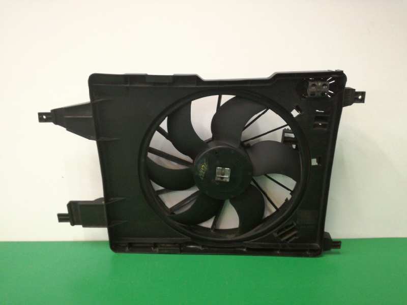 Recambio de electroventilador para renault megane ii familiar 1.5 dci diesel referencia OEM IAM 8200680824  