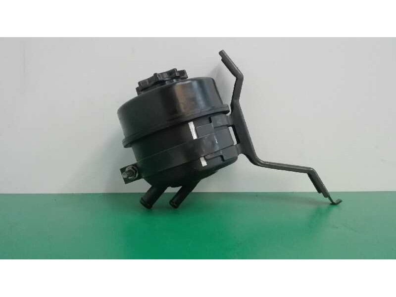 Recambio de deposito servo para iveco daily ka 2.3 diesel cat referencia OEM IAM Recambio de deposito servo para iveco daily ka 2.3 diesel cat referencia OEM IAM