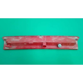 Recambio de luz central de freno para ford focus lim. (cb8) trend referencia OEM IAM 8A6113A613AG  