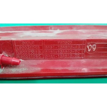 Recambio de luz central de freno para ford focus lim. (cb8) trend referencia OEM IAM 8A6113A613AG  