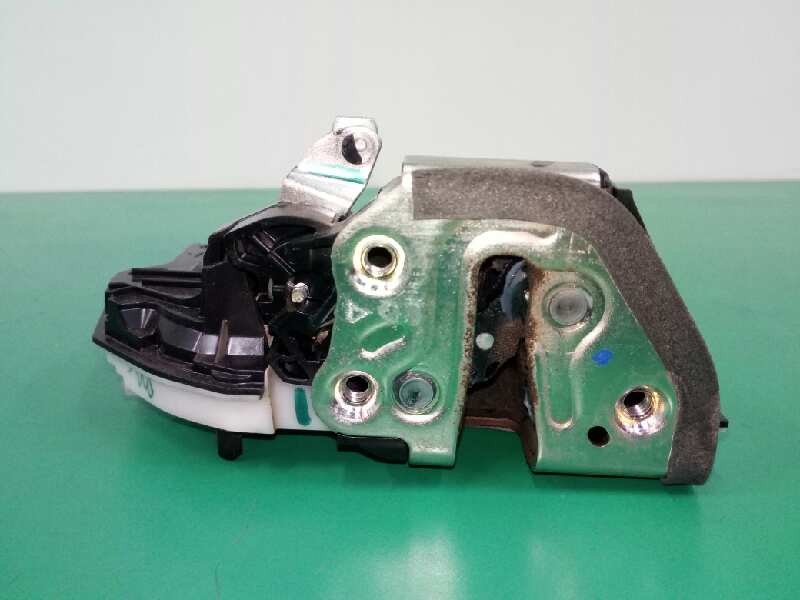 Recambio de cerradura puerta trasera izquierda para toyota aygo 1.0 cat referencia OEM IAM   