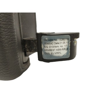 Recambio de apoyabrazos central para opel astra j sports tourer cosmo referencia OEM IAM 13262700  