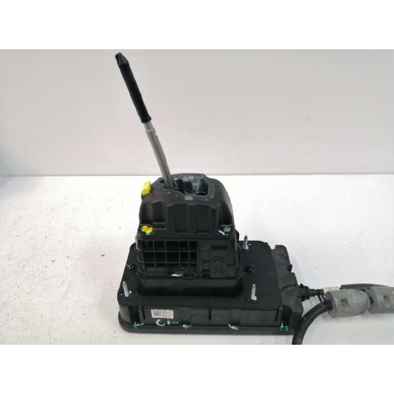 Recambio de palanca cambio para peugeot 308 sw 1.2 12v e-thp referencia OEM IAM 9810205080  