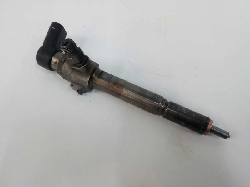 Recambio de inyector para renault megane ii berlina 5p luxe privilege referencia OEM IAM H8200204788  