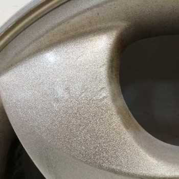 Recambio de llanta para kia carens 2.0 crdi ex monovolumen referencia OEM IAM K9965S16050 15X6JJ ET+45 