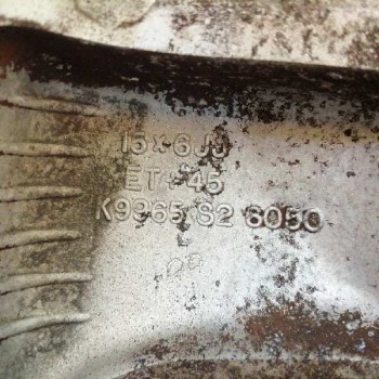 Recambio de llanta para kia carens 2.0 crdi ex monovolumen referencia OEM IAM K9965S16050 15X6JJ ET+45 