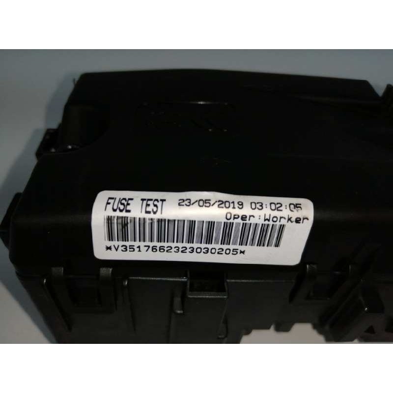 CAJA RELES / FUSIBLES