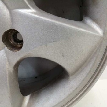 Recambio de llanta para kia carens 2.0 crdi ex monovolumen referencia OEM IAM K9965S16050 15X6JJ ET+45 