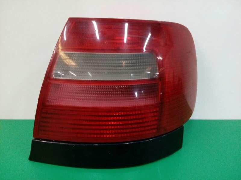 Recambio de piloto trasero derecho para audi a4 berlina (b5) 2.5 v6 24v tdi referencia OEM IAM   