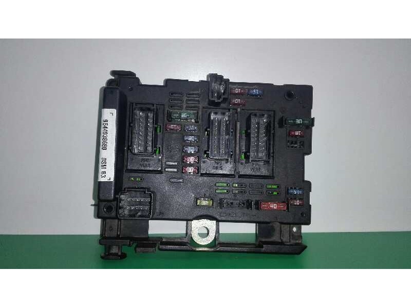 Recambio de caja reles / fusibles para peugeot 307 (s1) xr referencia OEM IAM 9644038680  