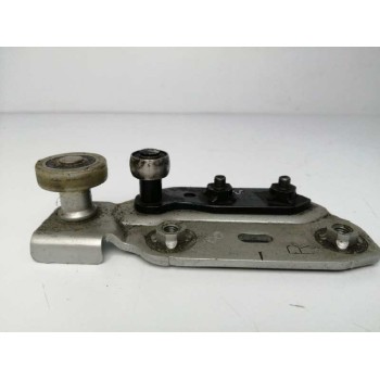 Recambio de soporte / guia puerta corredera para nissan note (e11, ne11) 1.5 dci referencia OEM IAM 82400JX00A SUPERIOR DERECHA 