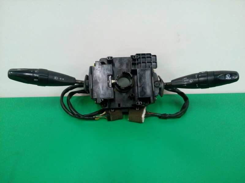 Recambio de mando multifuncion para ssangyong musso 2.9 turbodiesel cat referencia OEM IAM 8590105202 66231M1001 