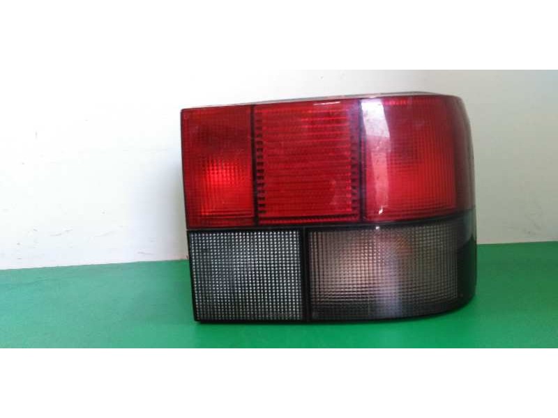 Recambio de piloto trasero derecho para renault 19 hatchback (b/c53) 1.9 diesel referencia OEM IAM   