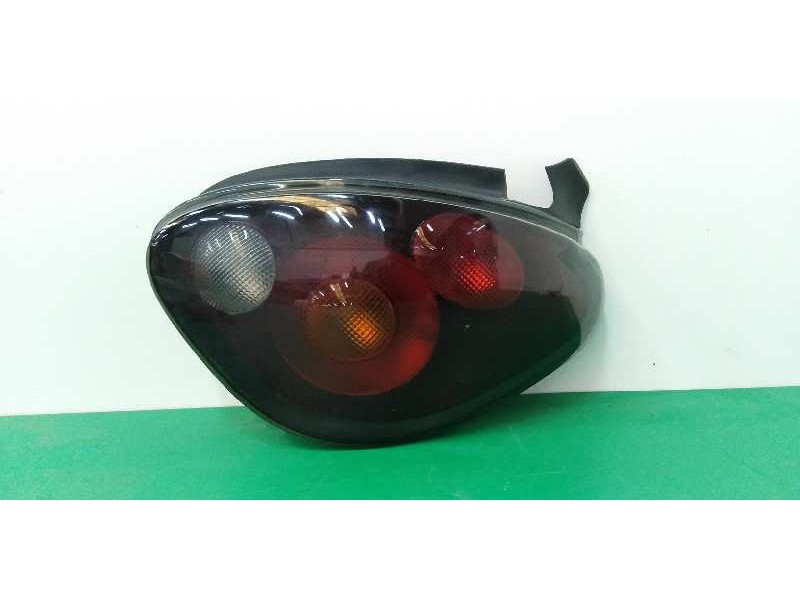 Recambio de piloto trasero derecho para fiat bravo (182) 1.4 12v sx referencia OEM IAM 0046538352  