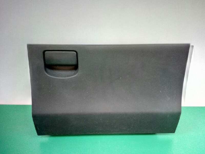 Recambio de guantera para toyota yaris 1.4 turbodiesel cat referencia OEM IAM 555500D060  