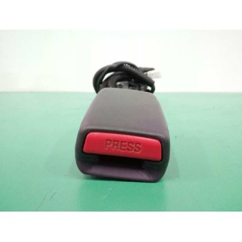 Recambio de enganche cinturon izquierdo para toyota yaris 1.4 turbodiesel cat referencia OEM IAM  DELANTERO 