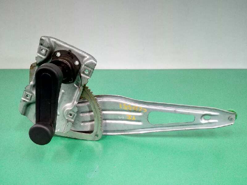 Recambio de elevalunas trasero izquierdo para toyota yaris 1.4 turbodiesel cat referencia OEM IAM TIJERA MANUAL Recambio de elevalunas trasero izquierdo para toyota yaris 1.4 turbodiesel cat referencia OEM IAM TIJERA MANUAL
