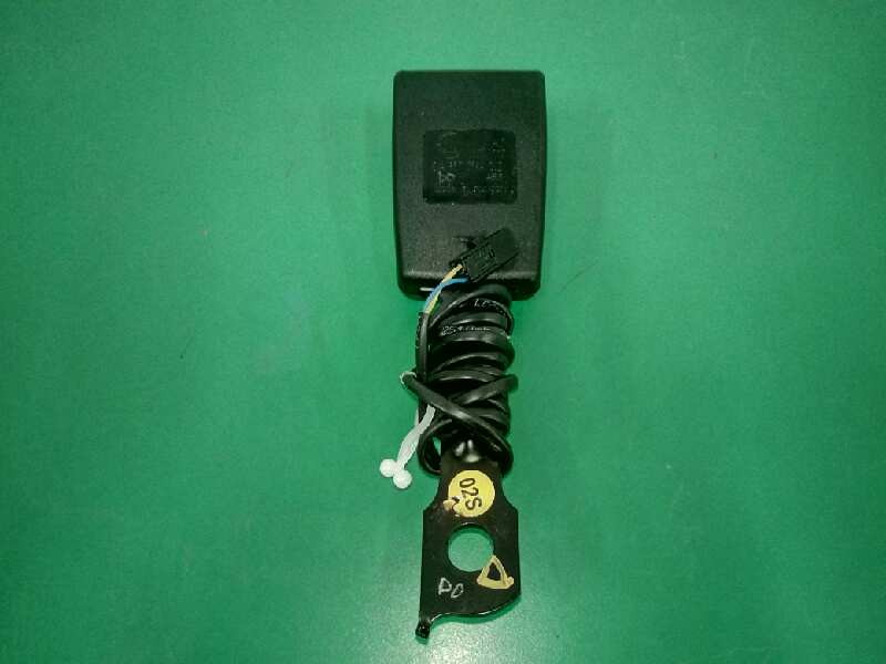 Recambio de enganche cinturon derecho para skoda spaceback (5h) ambition referencia OEM IAM 5JA857756A DELANTERO 