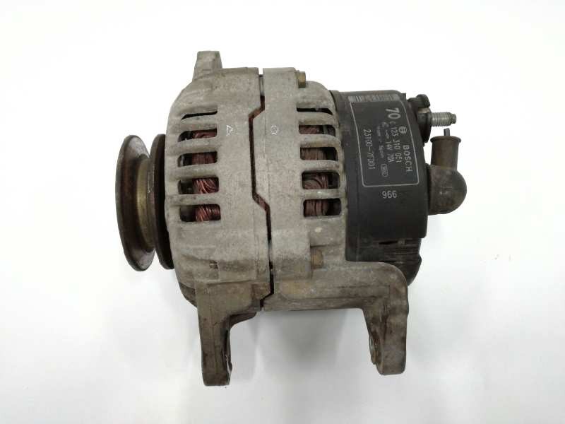 Recambio de alternador para nissan terrano/terrano.ii (r20) 2.7 turbodiesel referencia OEM IAM 231007F001 0123310051 70A