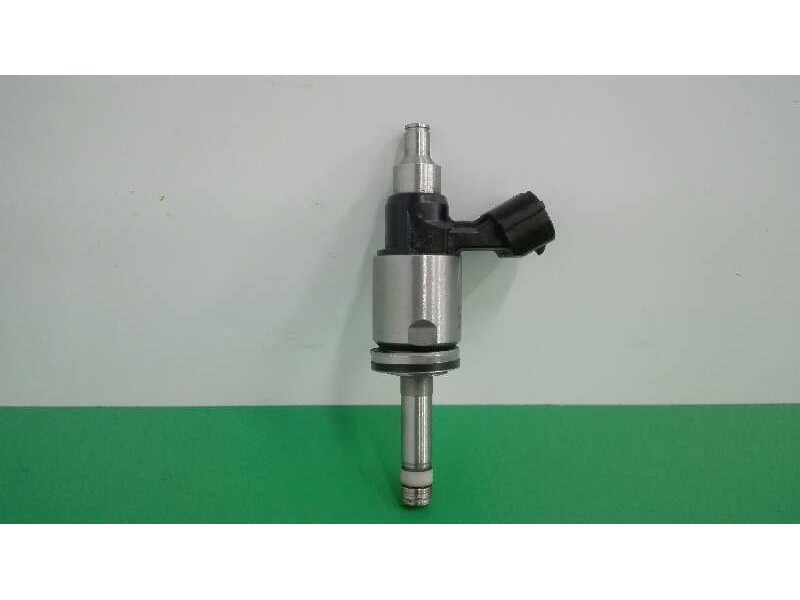 Recambio de inyector para subaru xv (g5) 2.0 cat referencia OEM IAM 16611AA930  