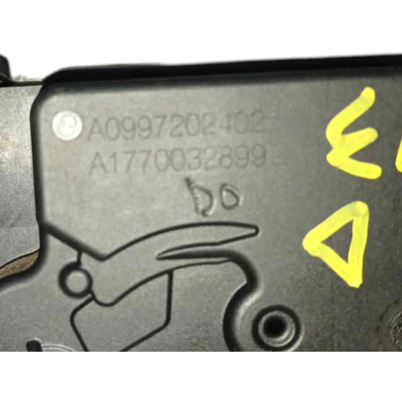 CERRADURA PUERTA DELANTERA DERECHA A1770032899