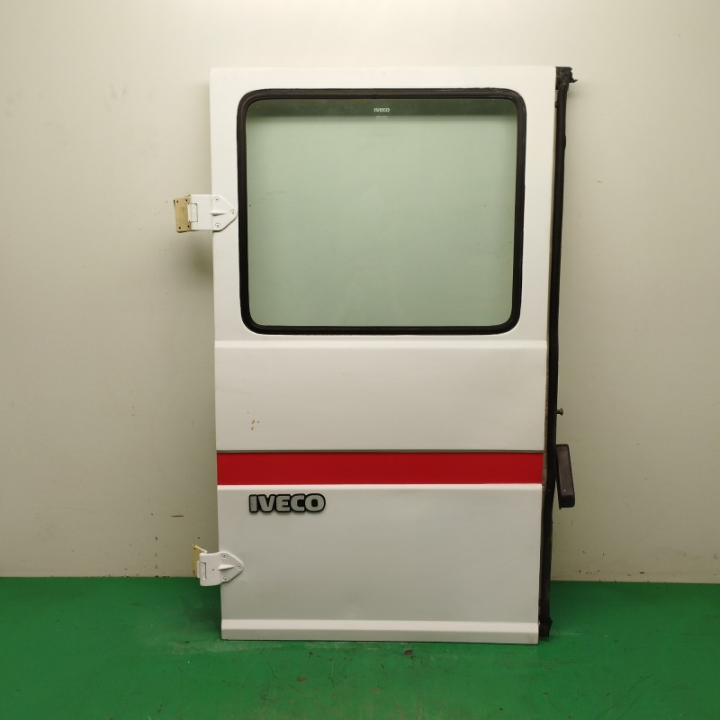 Recambio de porton trasero izquierdo para iveco daily ii furgoneta 30-10 referencia OEM IAM   