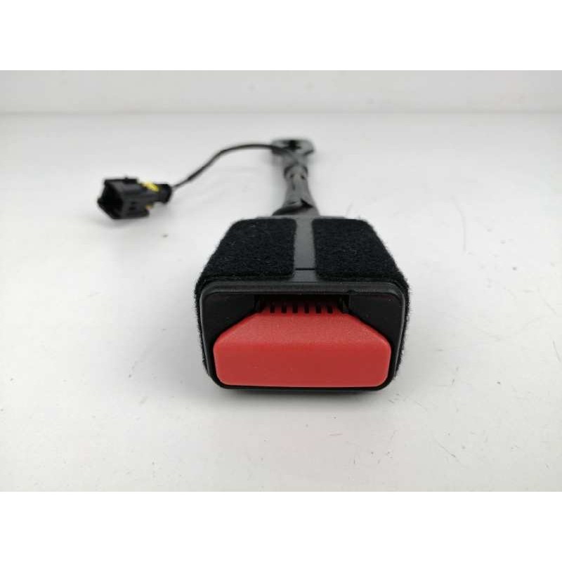 ENGANCHE CINTURON DERECHO DELANTERO