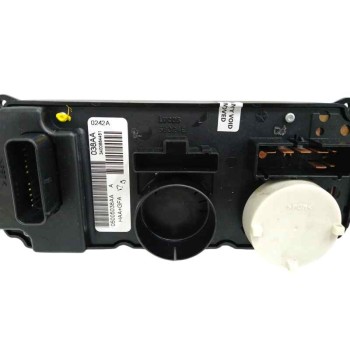 Recambio de mando calefaccion / aire acondicionado para chrysler voyager (rg) 2.4 cat referencia OEM IAM 05005038AA 038AA 