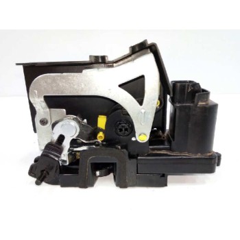 Recambio de cerradura puerta trasera derecha para ssangyong rodius ii 2.0 xdi referencia OEM IAM   