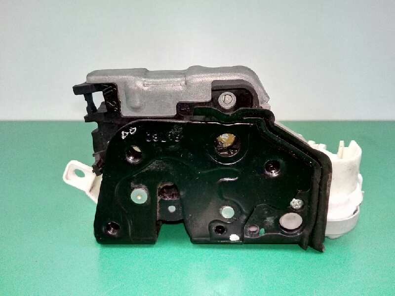 Recambio de cerradura puerta delantera izquierda para audi q3 (8ug) 2.0 16v tdi referencia OEM IAM 8J1837015F  