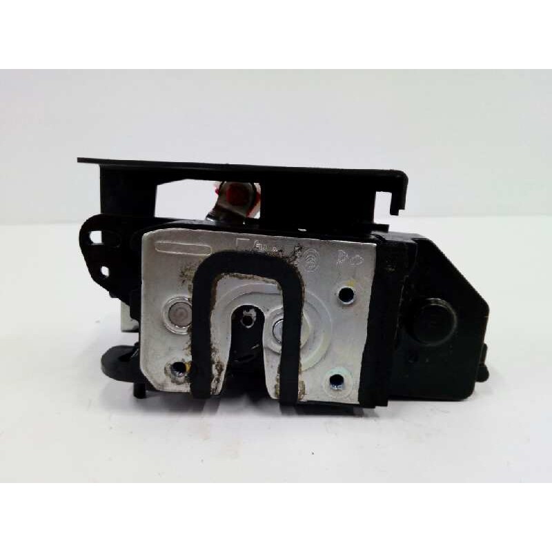 Recambio de cerradura puerta trasera izquierda para ssangyong rodius ii 2.0 xdi referencia OEM IAM   