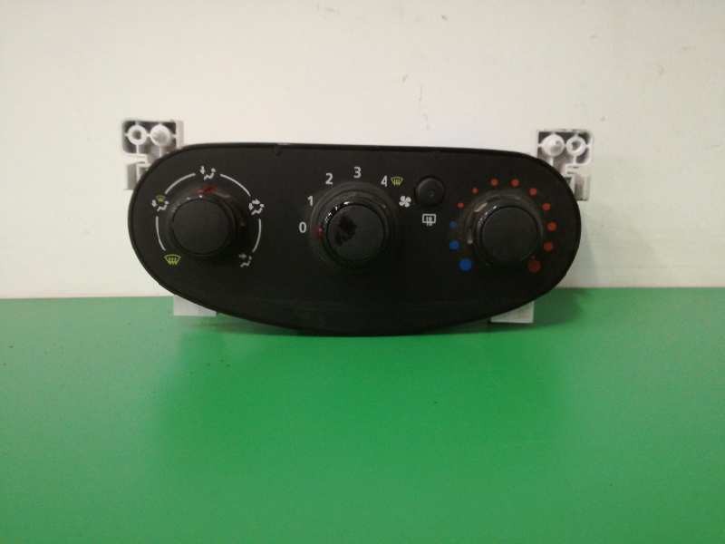Recambio de mando calefaccion / aire acondicionado para dacia sandero basis referencia OEM IAM T1021548T  